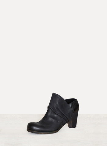 Pleated Calfskin Clogs