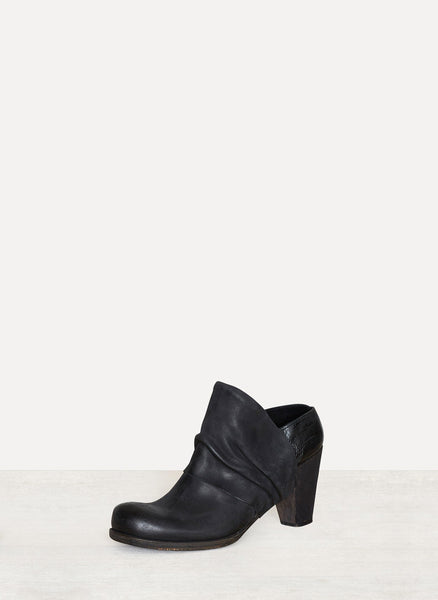 Pleated Calfskin Clogs